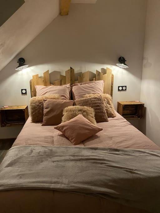 Als As De Coeur La Maison Aux Mille Et Un Coeurs Neuve-Eglise Zewnętrze zdjęcie