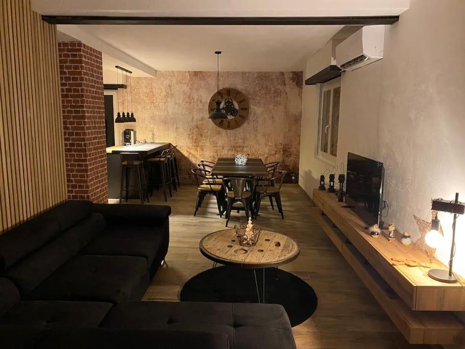 Als As De Coeur La Maison Aux Mille Et Un Coeurs Neuve-Eglise Zewnętrze zdjęcie
