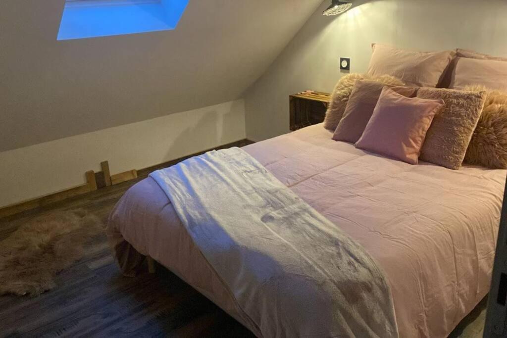Als As De Coeur La Maison Aux Mille Et Un Coeurs Neuve-Eglise Zewnętrze zdjęcie